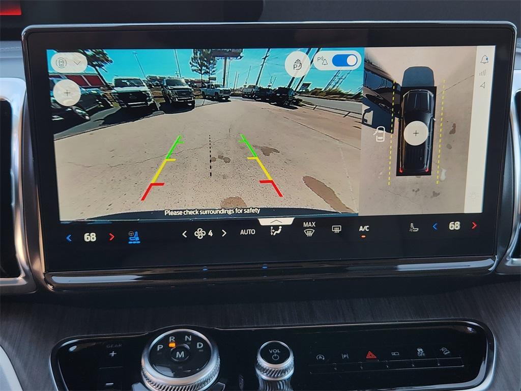 new 2025 Ford Expedition car, priced at $84,637