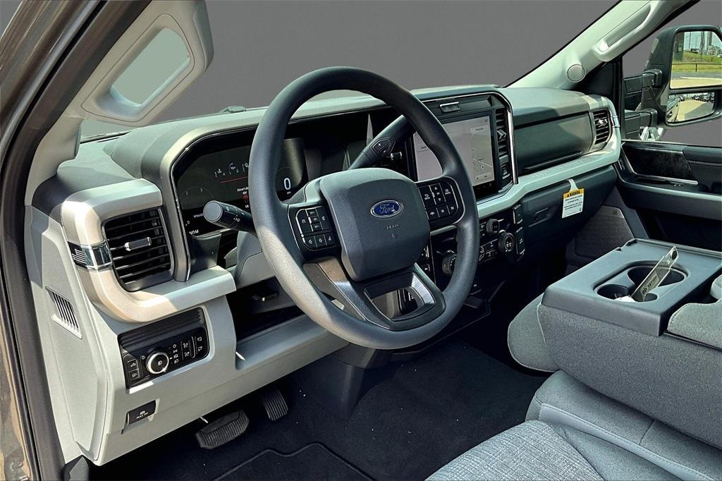 new 2025 Ford F-350 car, priced at $79,090