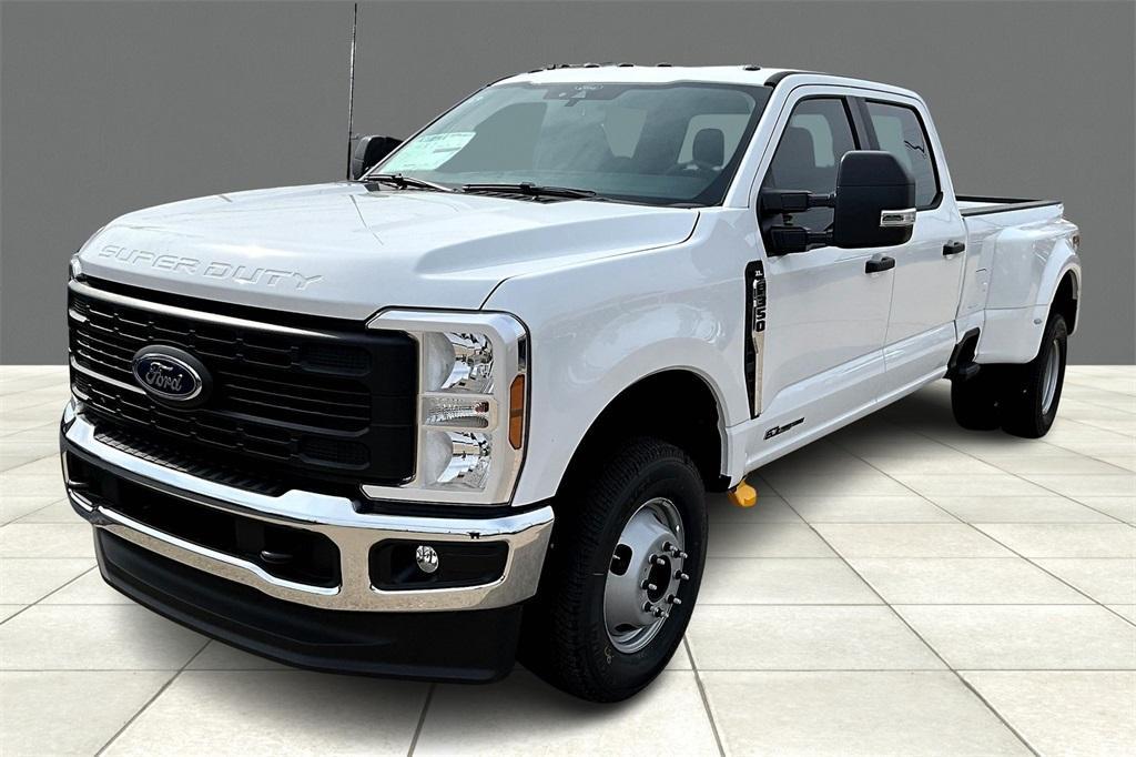 new 2025 Ford F-350 car, priced at $68,940