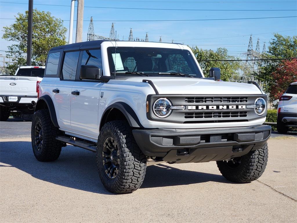 new 2025 Ford Bronco car, priced at $48,557