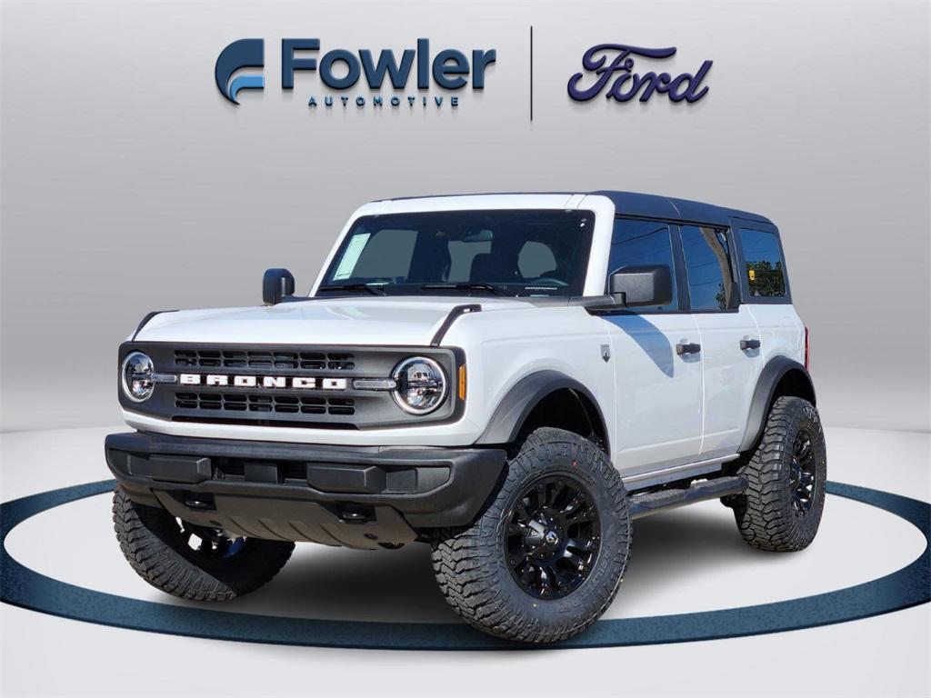 new 2025 Ford Bronco car, priced at $48,557