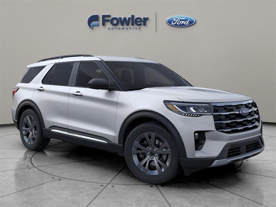 new 2025 Ford Explorer car, priced at $45,817