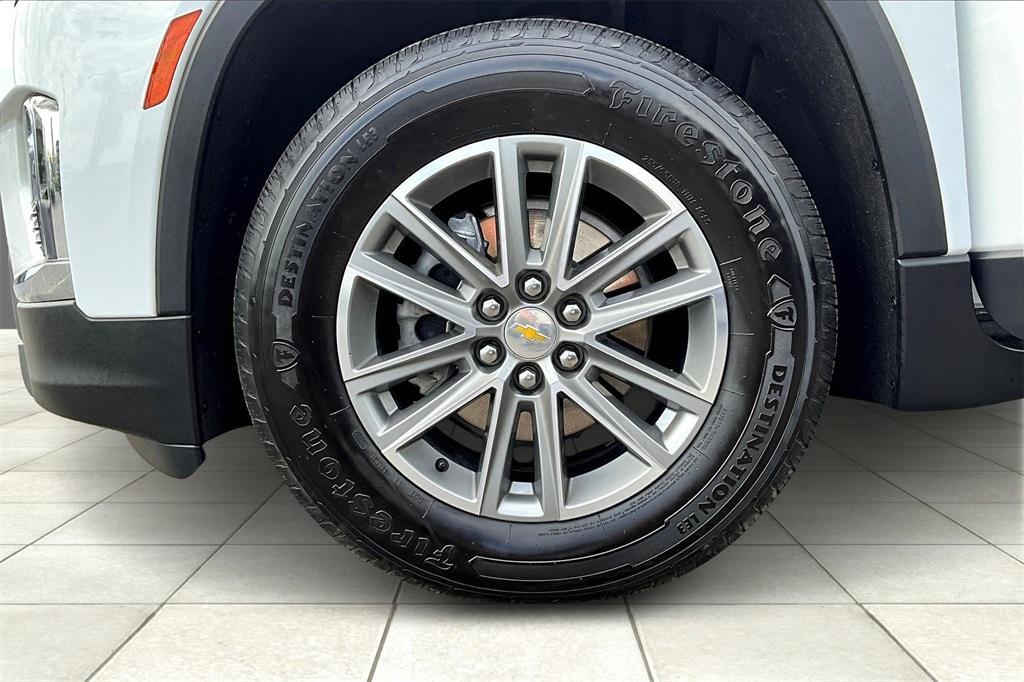 used 2022 Chevrolet Traverse car, priced at $27,176