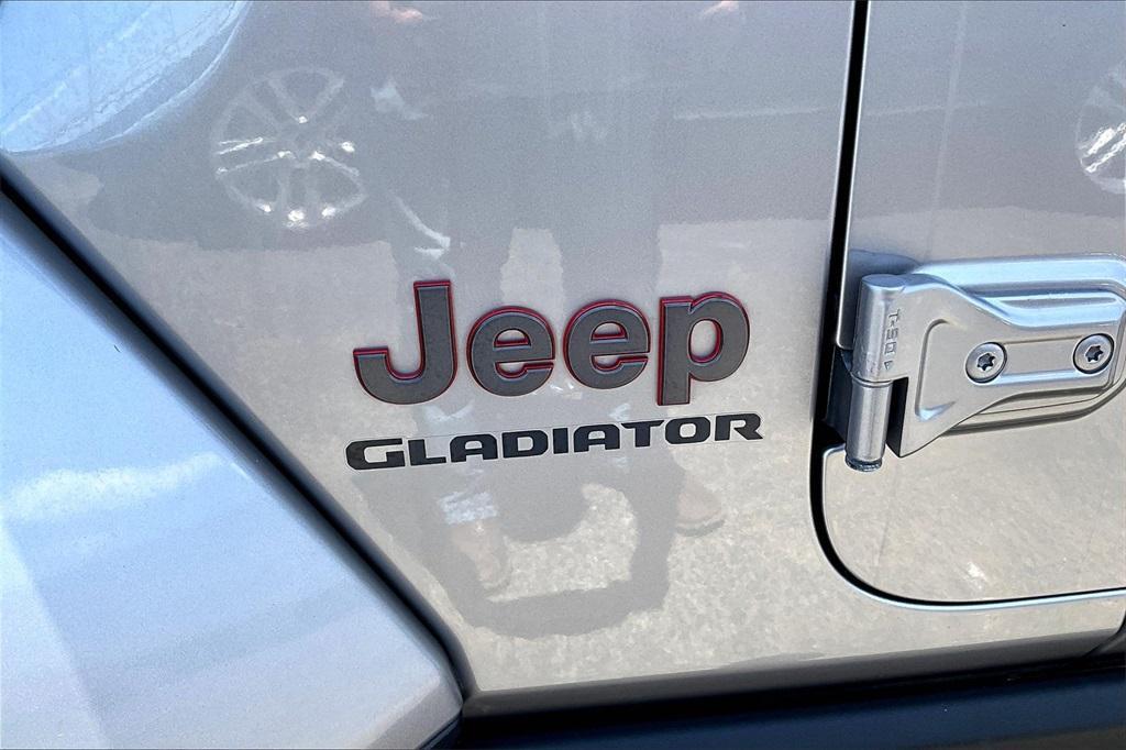 used 2020 Jeep Gladiator car, priced at $35,636