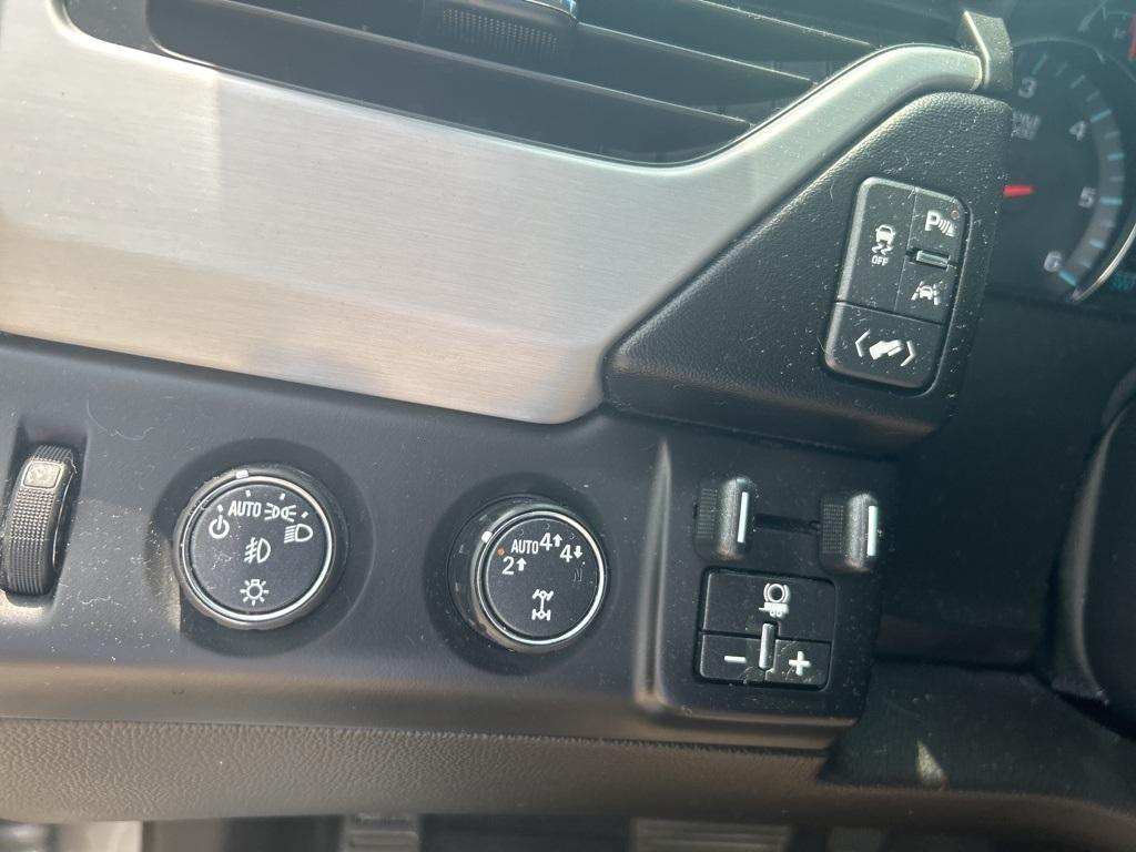 used 2019 GMC Yukon XL car, priced at $27,990