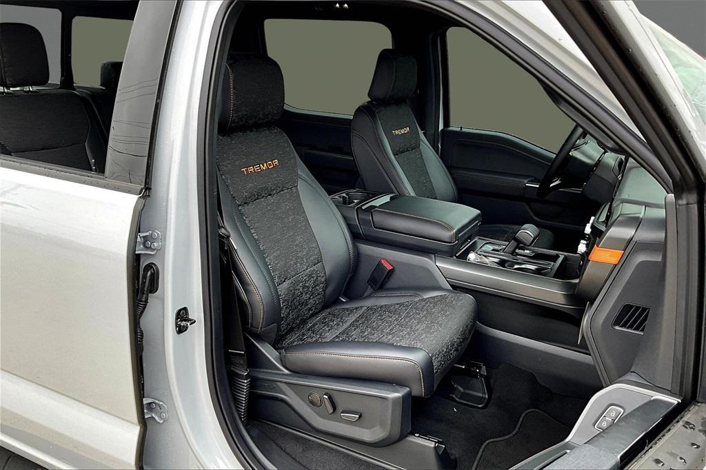 new 2025 Ford F-150 car, priced at $59,422