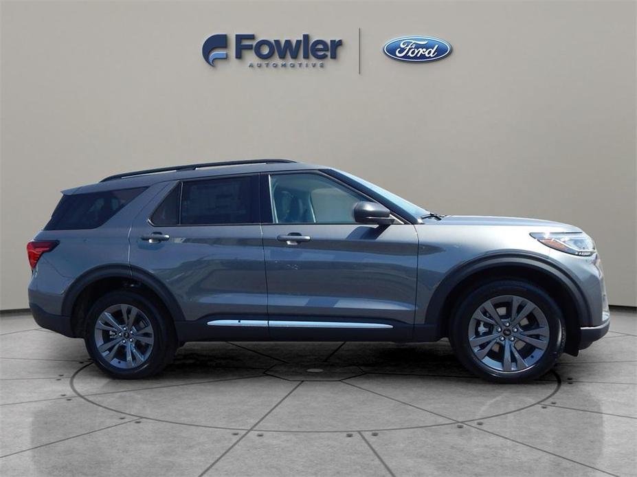 new 2025 Ford Explorer car, priced at $47,364