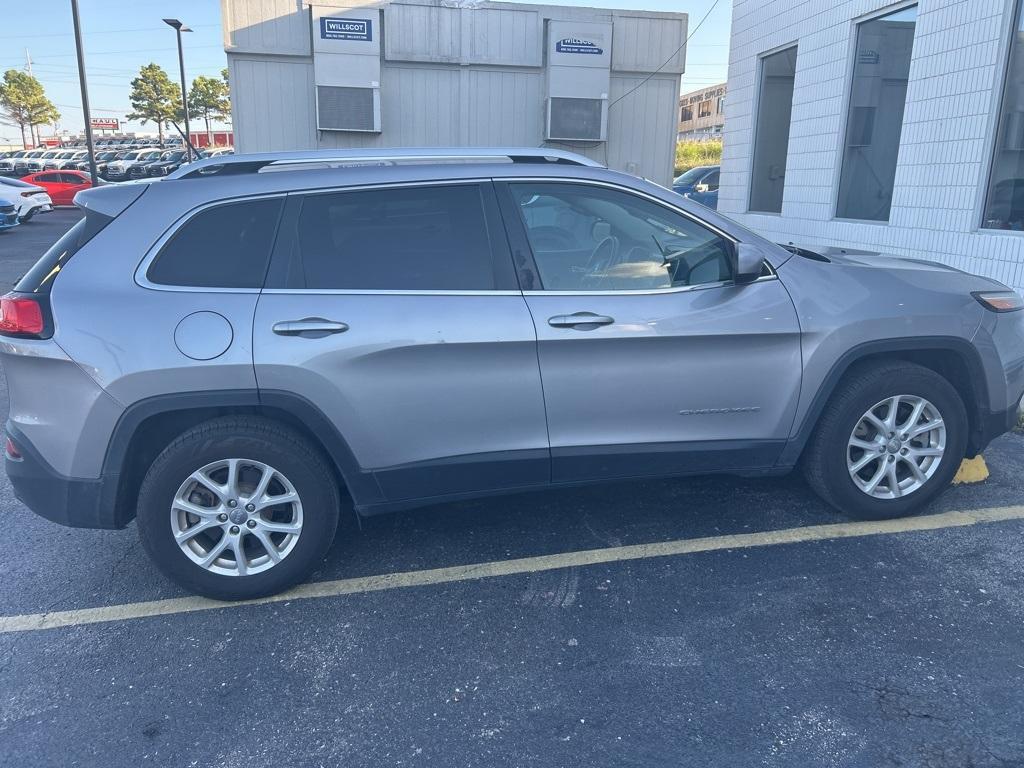used 2018 Jeep Cherokee car, priced at $13,585