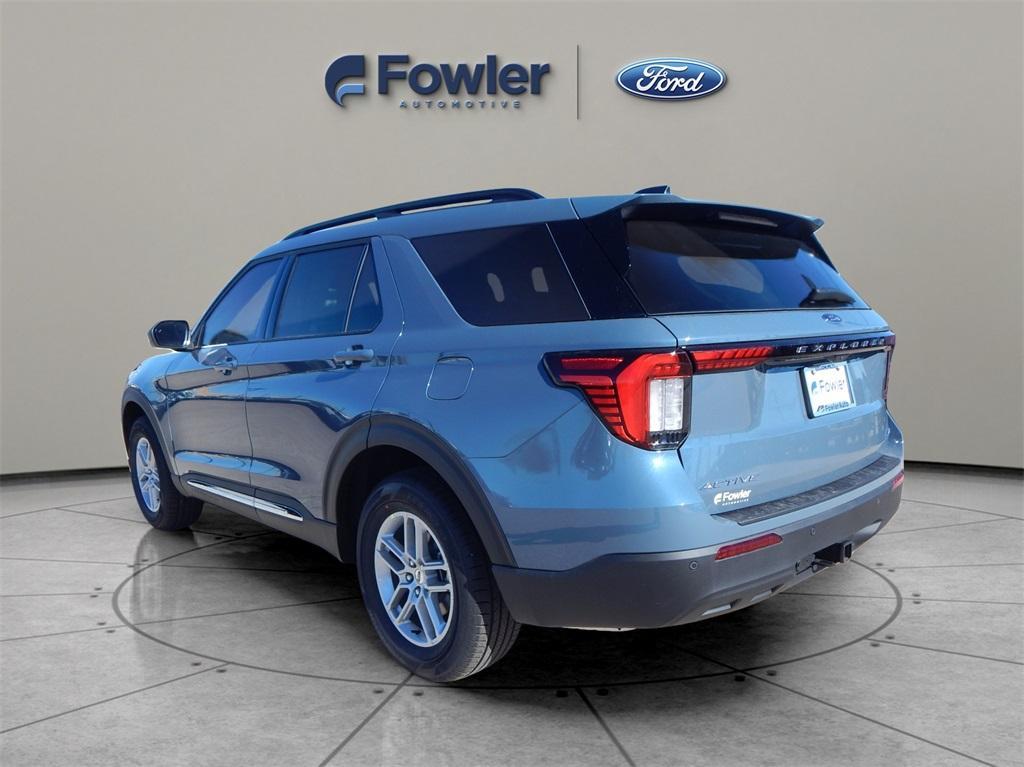 new 2025 Ford Explorer car, priced at $40,445