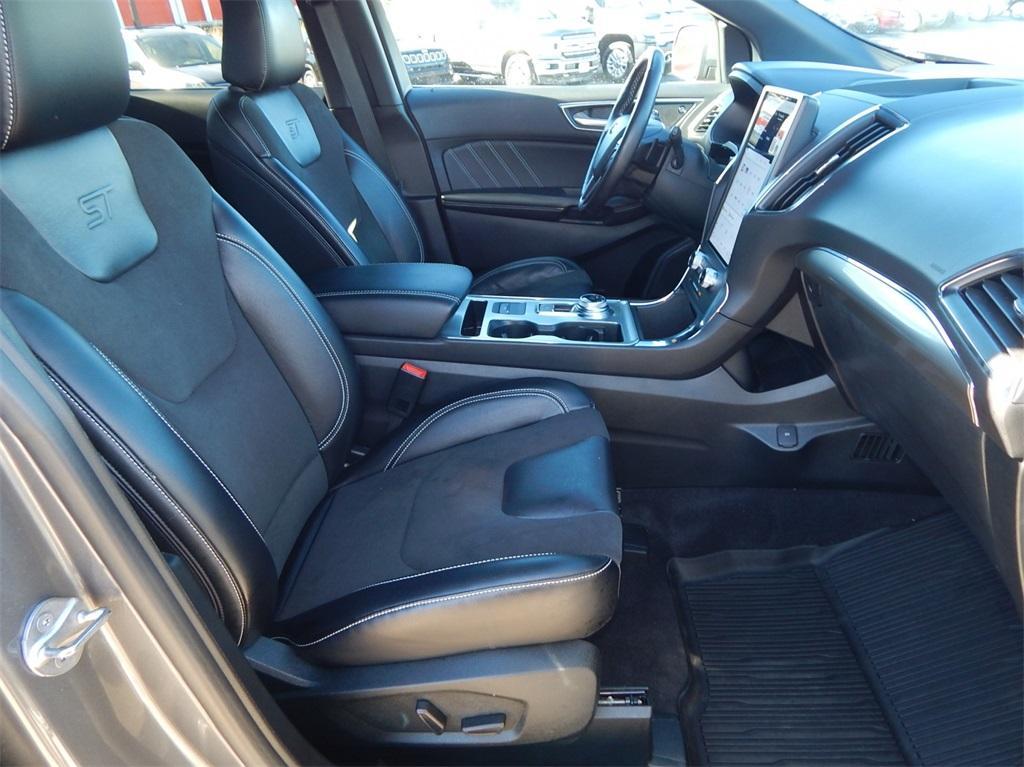 used 2022 Ford Edge car, priced at $31,997