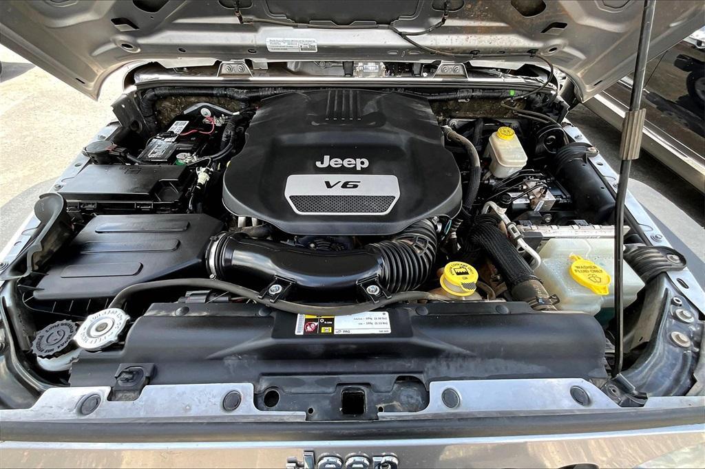 used 2015 Jeep Wrangler Unlimited car, priced at $15,836