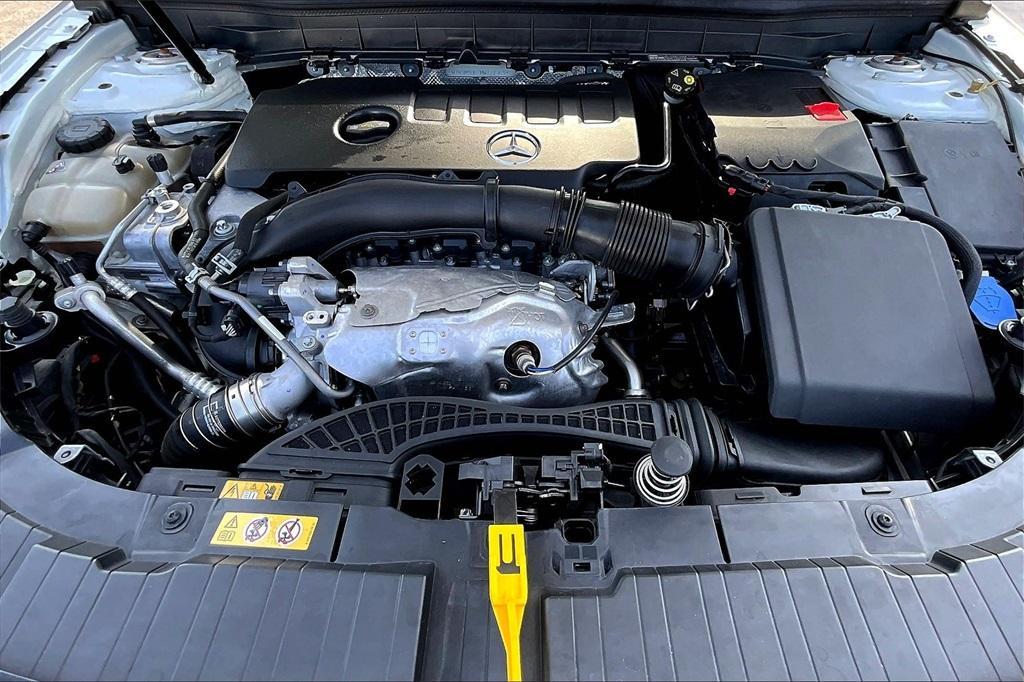 used 2021 Mercedes-Benz GLB 250 car, priced at $27,889