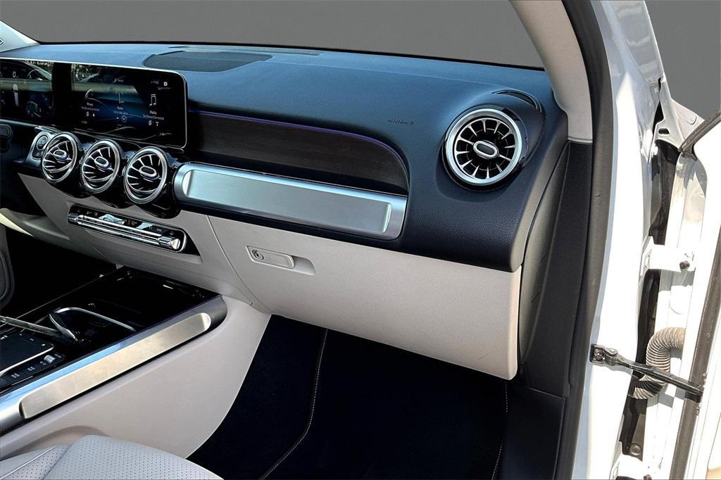 used 2021 Mercedes-Benz GLB 250 car, priced at $27,889