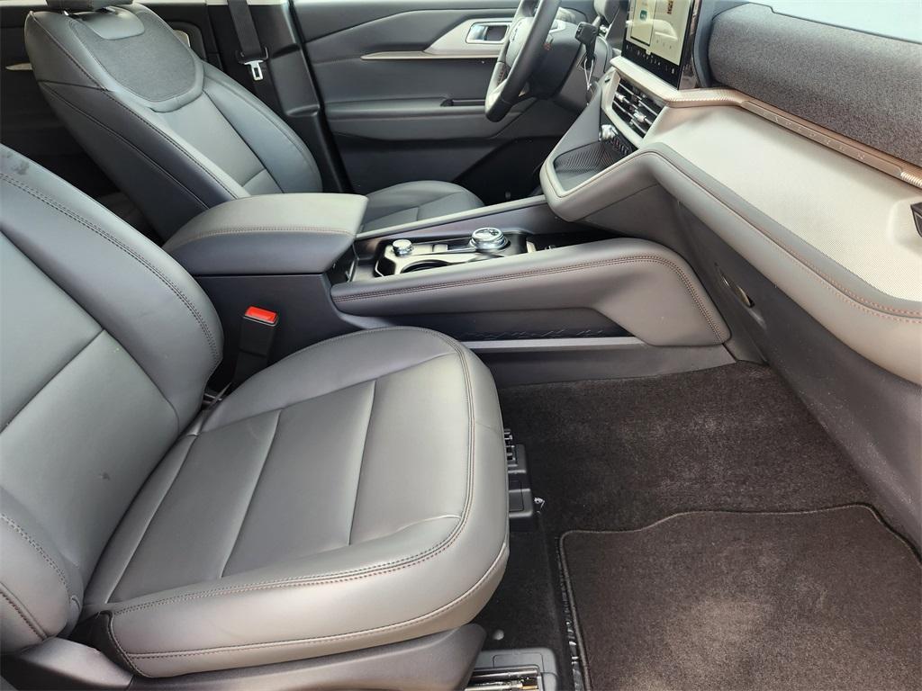 new 2025 Ford Explorer car, priced at $45,020