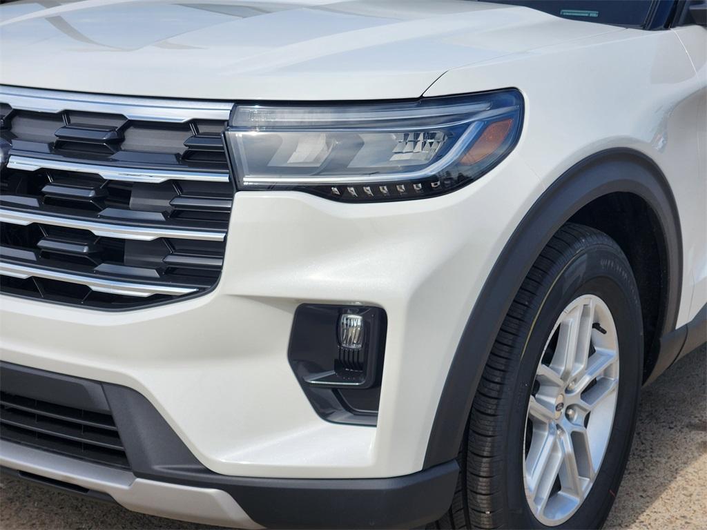 new 2025 Ford Explorer car, priced at $45,020