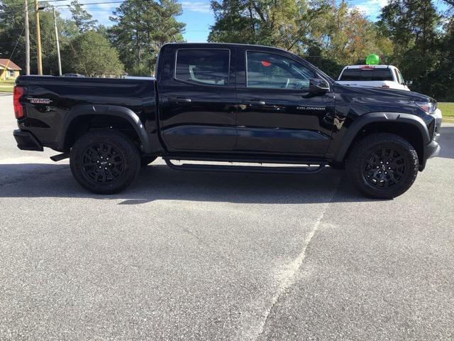 new 2024 Chevrolet Colorado car, priced at $39,090