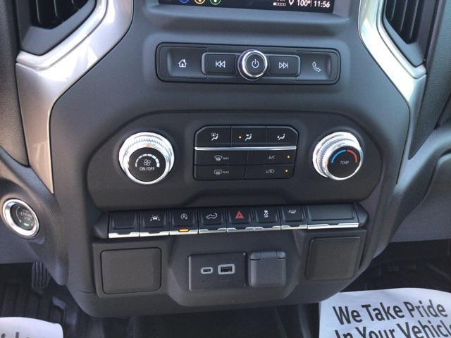 new 2026 GMC Sierra 1500 car, priced at $40,925