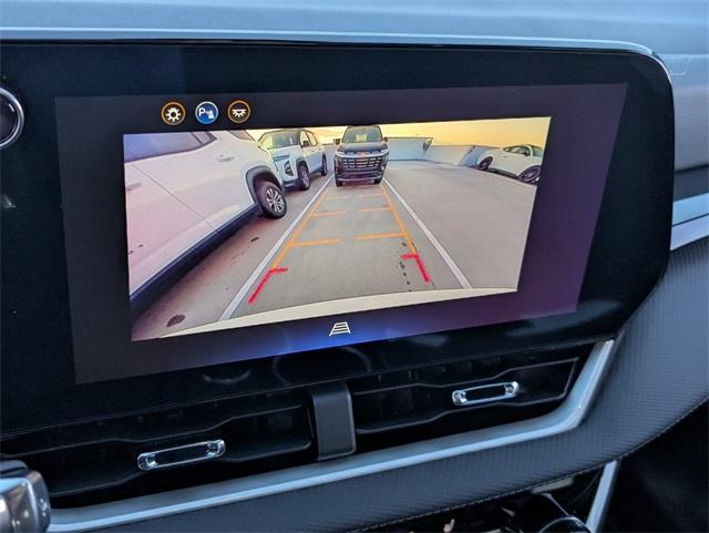 new 2026 Chevrolet Equinox car, priced at $27,140