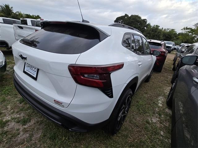 new 2025 Chevrolet Trax car