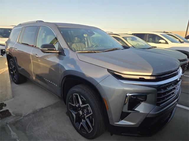 new 2025 Chevrolet Traverse car