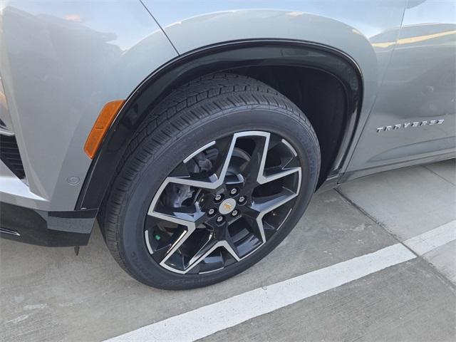 new 2025 Chevrolet Traverse car