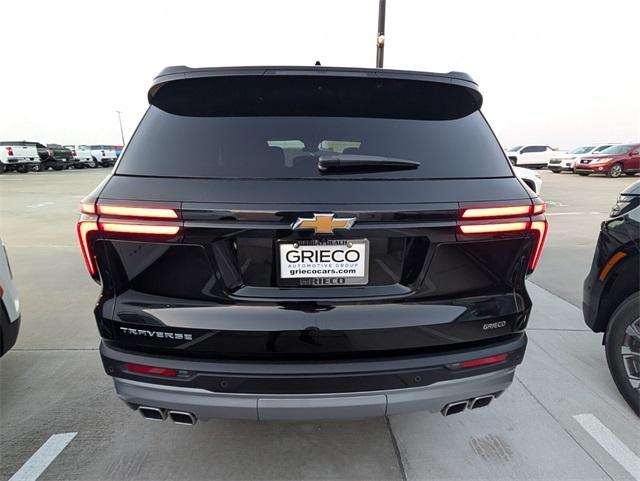 new 2025 Chevrolet Traverse car, priced at $39,241