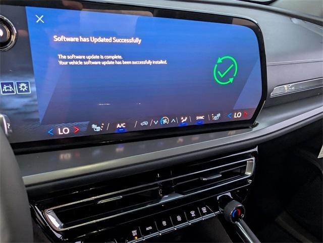 new 2025 Chevrolet Traverse car, priced at $38,608