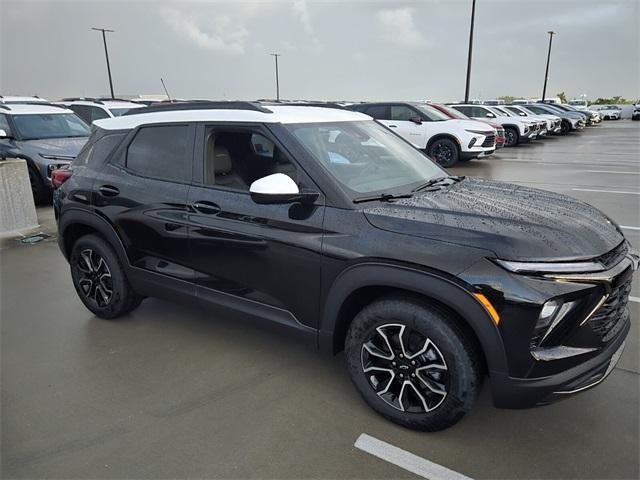 new 2025 Chevrolet TrailBlazer car, priced at $28,419