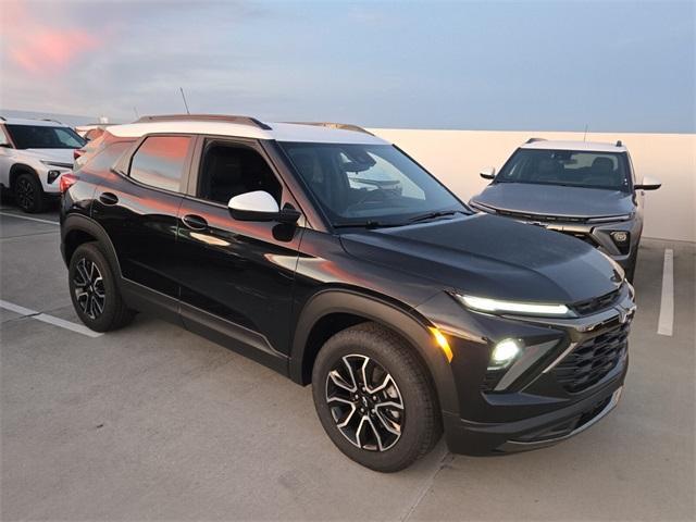 new 2025 Chevrolet TrailBlazer car, priced at $26,419