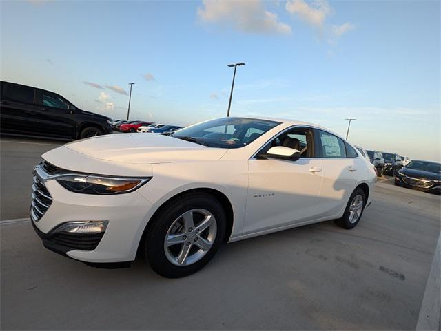 new 2024 Chevrolet Malibu car, priced at $21,346