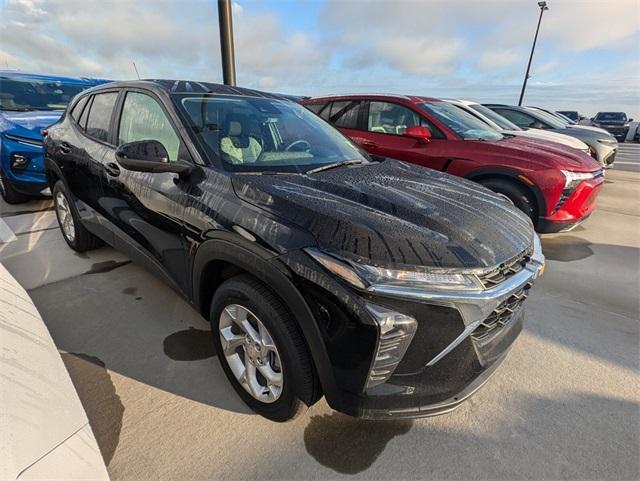 new 2024 Chevrolet Trax car, priced at $19,490