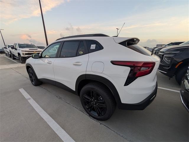 new 2025 Chevrolet Trax car, priced at $23,503