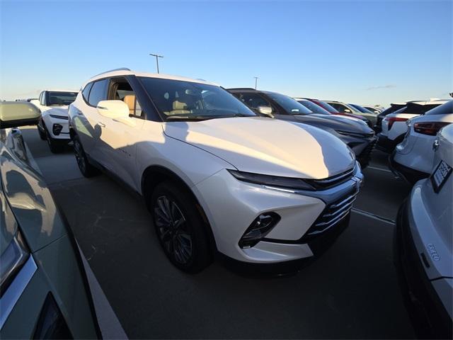 new 2025 Chevrolet Blazer car, priced at $42,874