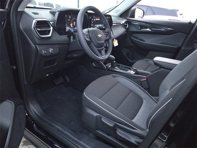 new 2025 Chevrolet TrailBlazer car, priced at $23,853