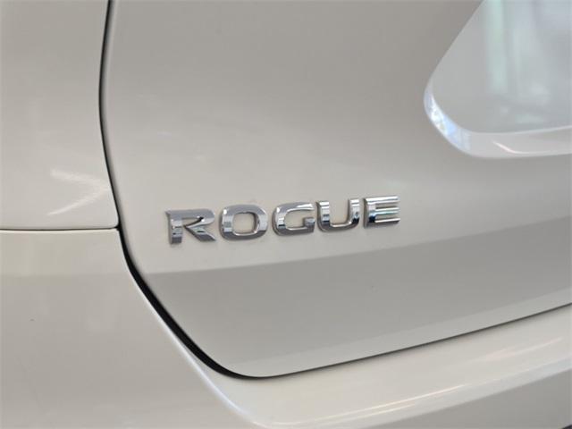used 2015 Nissan Rogue car, priced at $9,985