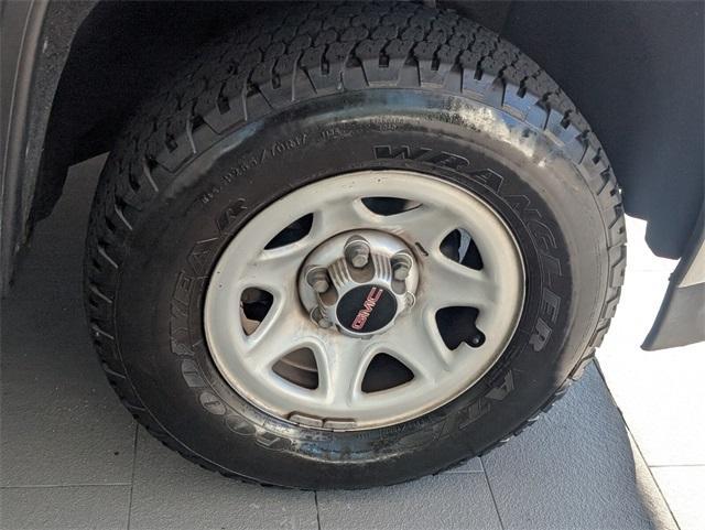 used 2016 GMC Sierra 1500 car, priced at $15,800