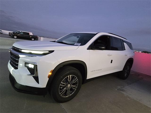 new 2025 Chevrolet Traverse car, priced at $39,717