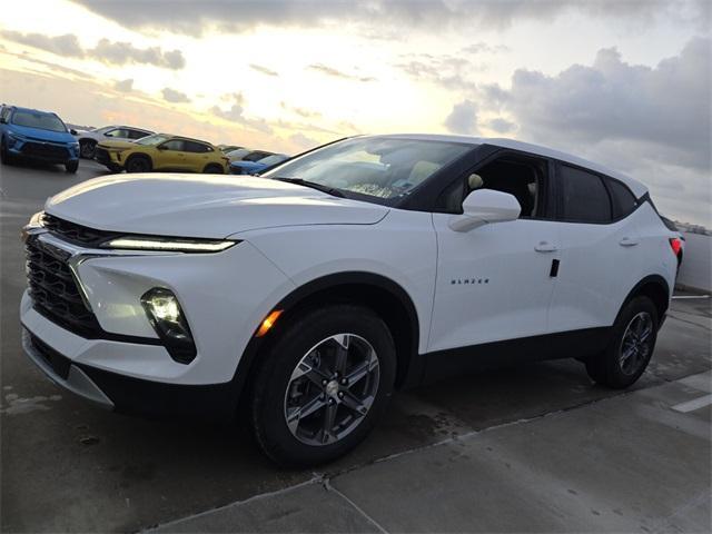 new 2025 Chevrolet Blazer car, priced at $34,004