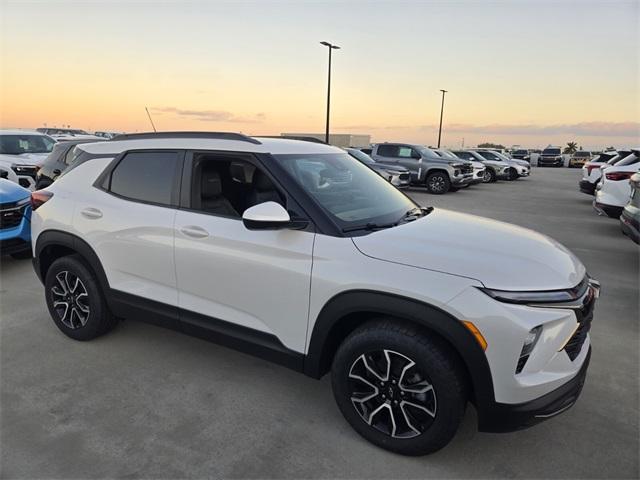 new 2025 Chevrolet TrailBlazer car, priced at $28,819