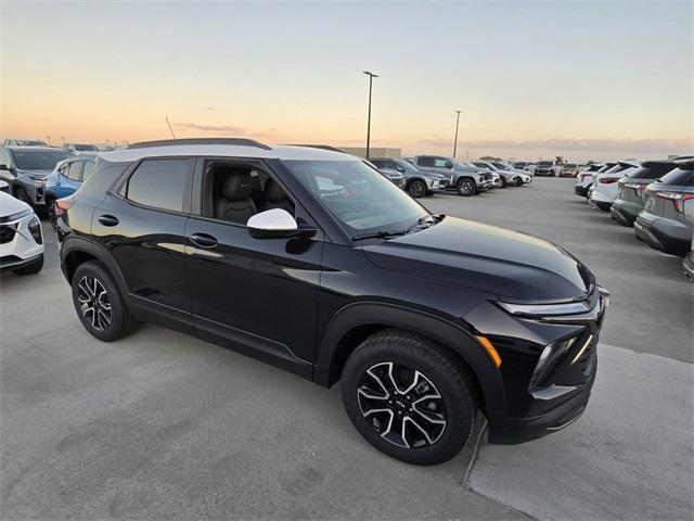 new 2025 Chevrolet TrailBlazer car, priced at $28,219