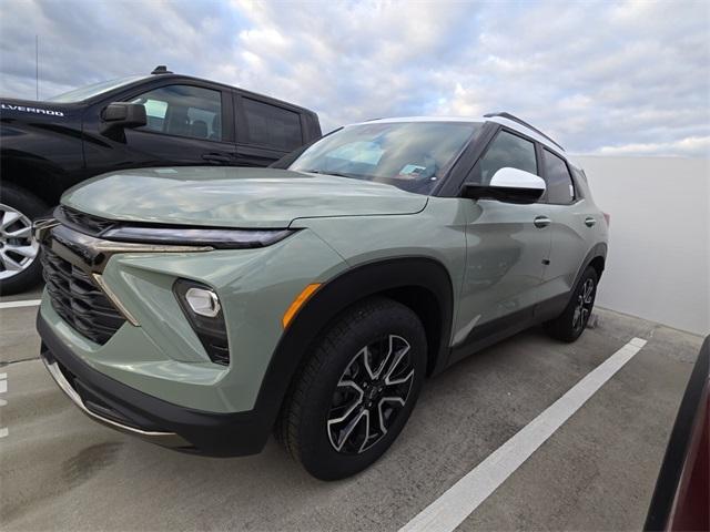 new 2025 Chevrolet TrailBlazer car, priced at $28,419