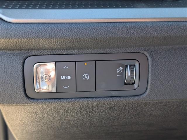 new 2026 Chevrolet Traverse car, priced at $39,326