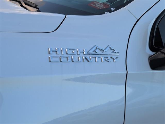 new 2025 Chevrolet Suburban car, priced at $76,211