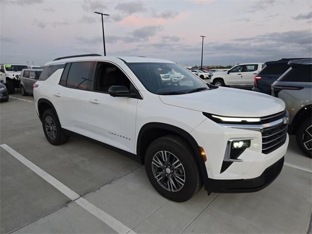 new 2024 Chevrolet Traverse car, priced at $40,405