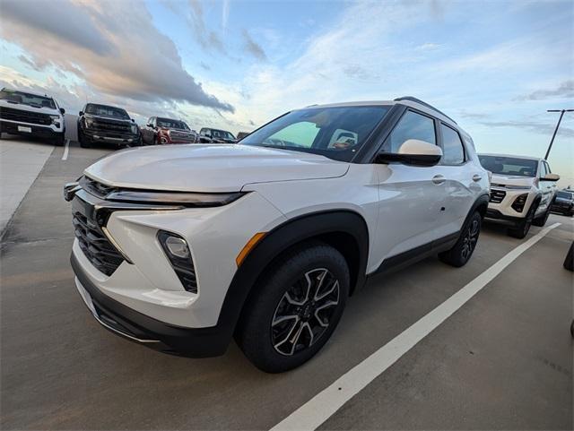 new 2025 Chevrolet TrailBlazer car, priced at $29,135