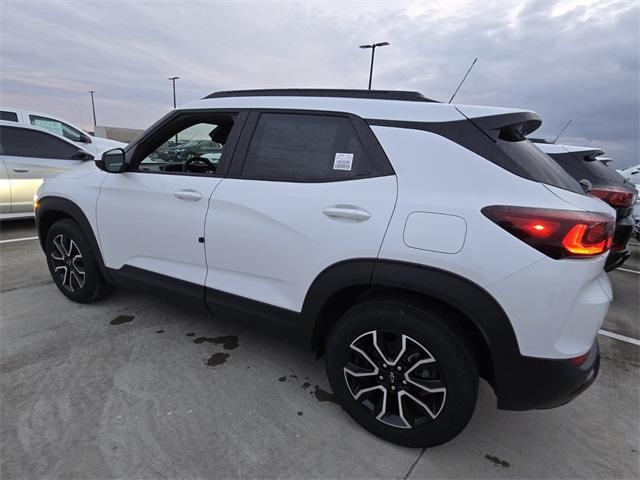 new 2025 Chevrolet TrailBlazer car, priced at $27,135