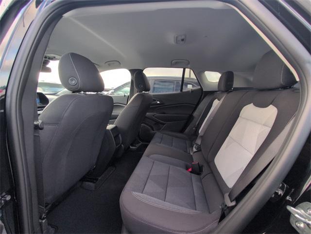 new 2025 Chevrolet Trax car, priced at $20,476