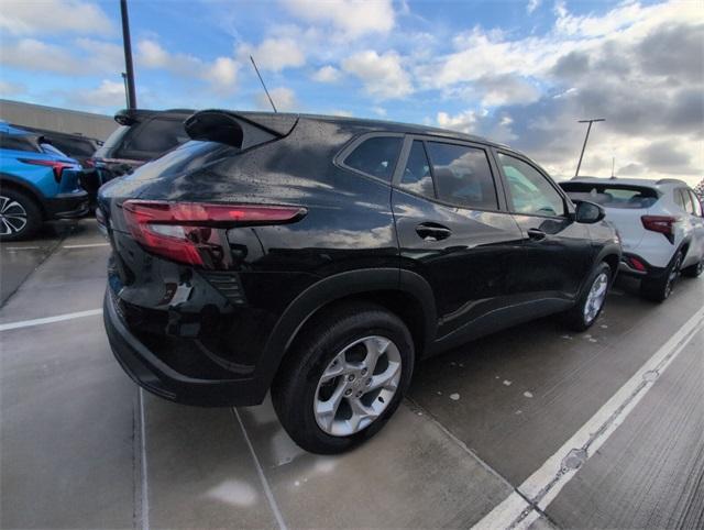 new 2025 Chevrolet Trax car, priced at $20,476