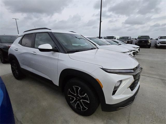 new 2025 Chevrolet TrailBlazer car, priced at $30,130