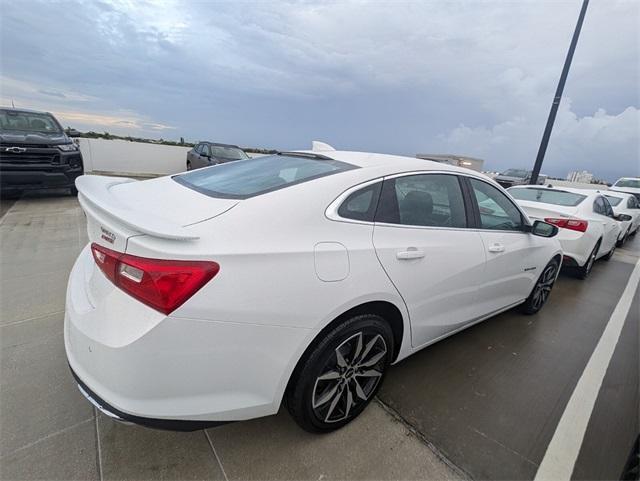 new 2024 Chevrolet Malibu car, priced at $22,420